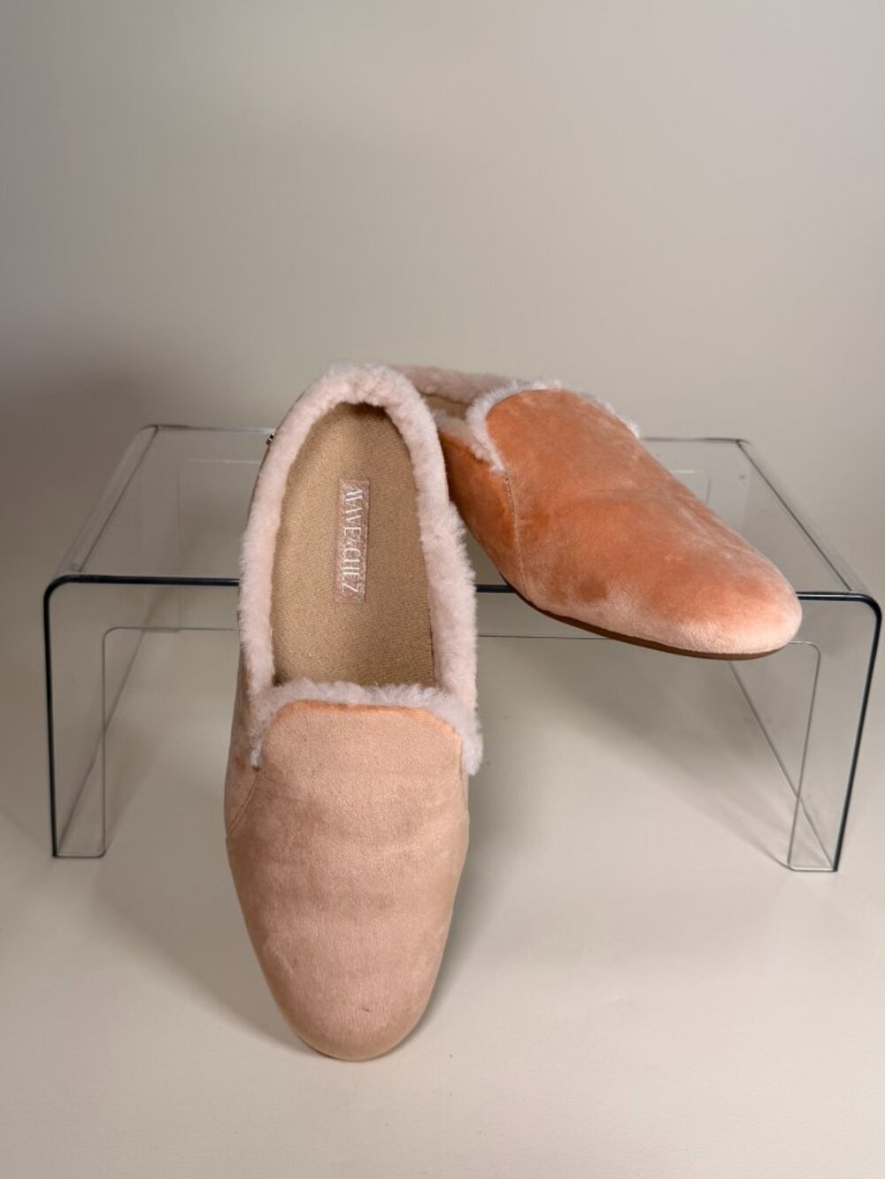Mave & Chez Maya2 Blush Pink Faux Fur Lined Mule Slippers Sz 9